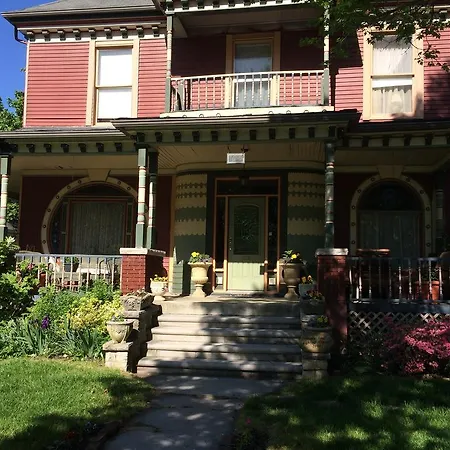 Grand Avenue Bed And Breakfast-3